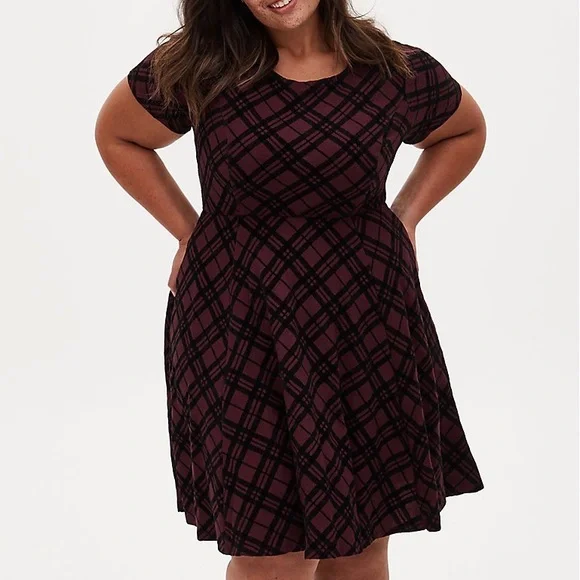 torrid burgundy dress Burgundy Lace Lingerie Set – FancyVestido main image 1